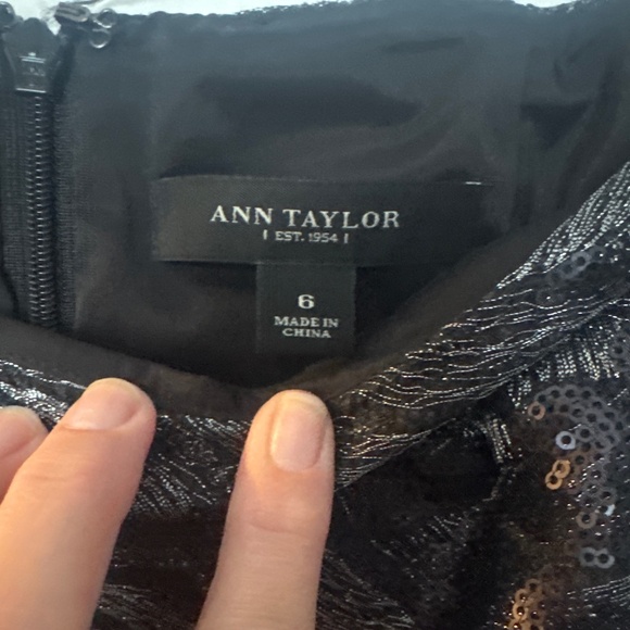 Ann Taylor Black Embellished Skirt Size 6 - Picture 2 of 5